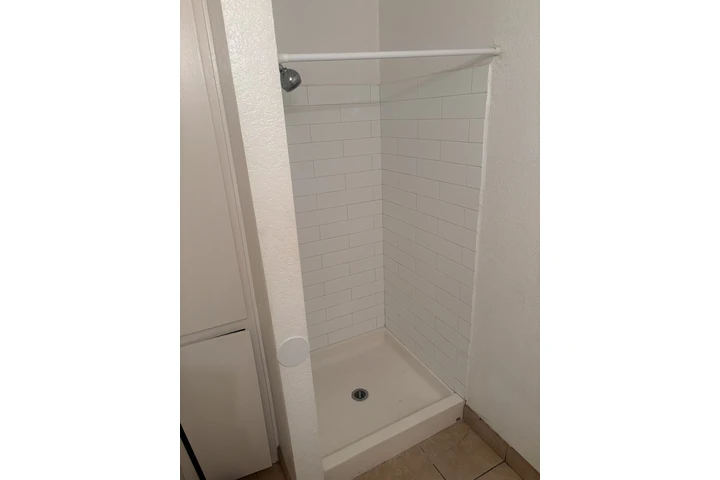 $1150 : CUARTO/ROOM WITH PRIVATE BAÑO image 6