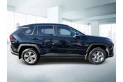 $29999 : Toyota RAV4 2024 AWD XLE 4dr thumbnail