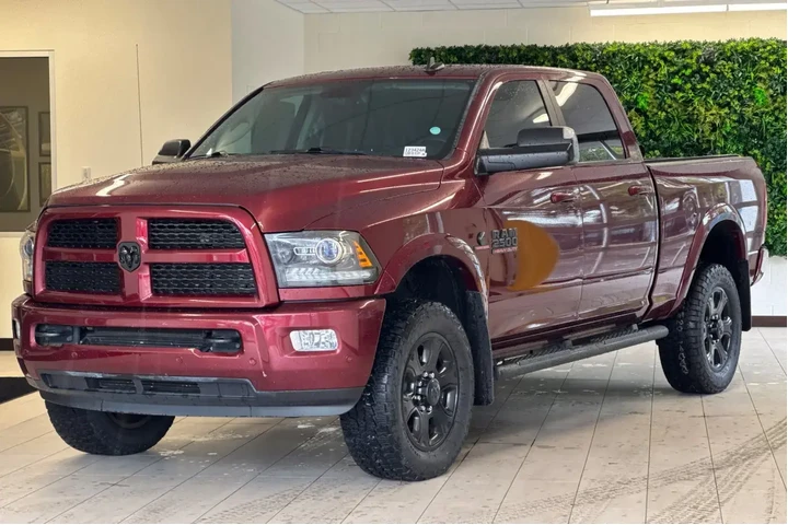 $33950 : Ram 2500 2016 4x4 Laramie 4d image 8