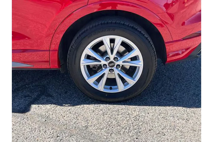 $28415 : Audi Q3 2023 AWD quattro S l image 5