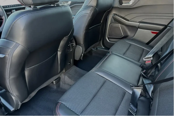 $25900 : Ford Escape 2024 ST-Line 4dr image 8