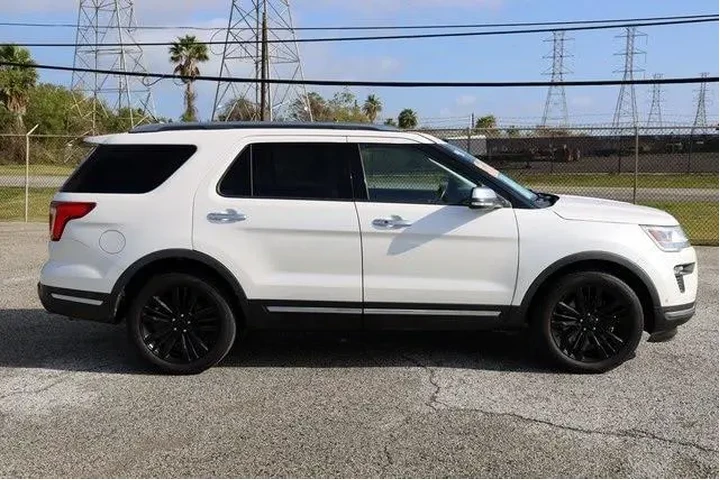 $13857 : Ford Explorer 2018 AWD Plati image 4