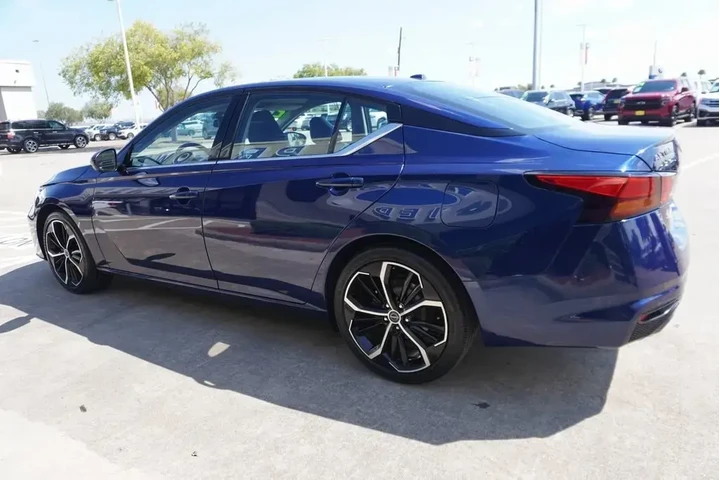 $22988 : Nissan Altima 2024 2.5 SR 4d image 4