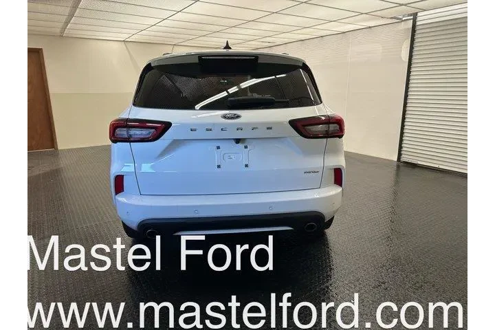 $27543 : Ford Escape 2023 AWD ST-Line image 4