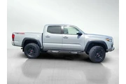 $34915 : Toyota Tacoma 2019 4x4 TRD P thumbnail