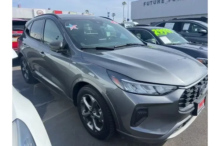 $22988 : Ford Escape 2023 ST-Line 4dr image 4