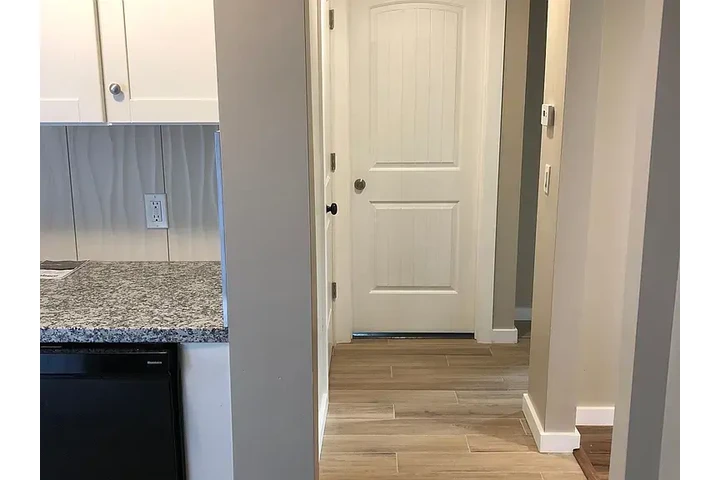 $1175 : Single family residence ForRen image 7