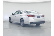 $16998 : Nissan Altima 2020 2.5 SR 4d thumbnail