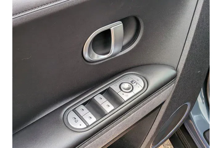 $19977 : Hyundai IONIQ 5 2022 AWD SEL image 9