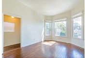 $1450 : 1 Bedroom Apt for rent in LA thumbnail