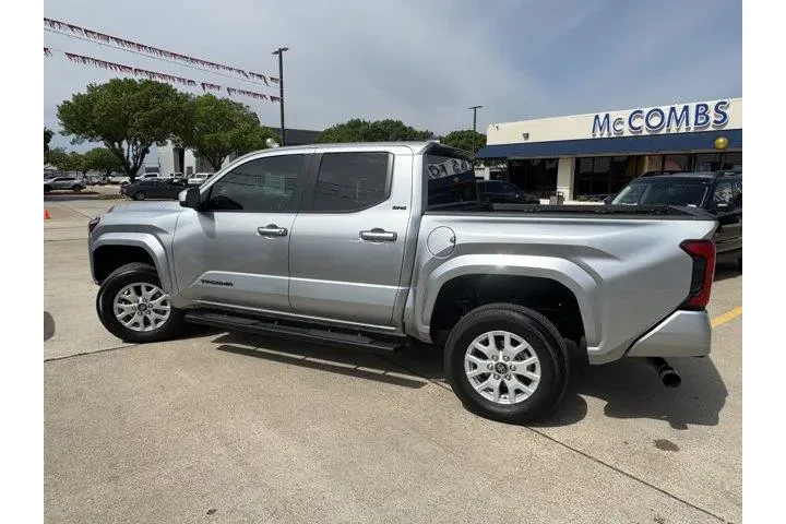 $36112 : Toyota Tacoma 2025 4x2 SR5 4 image 6