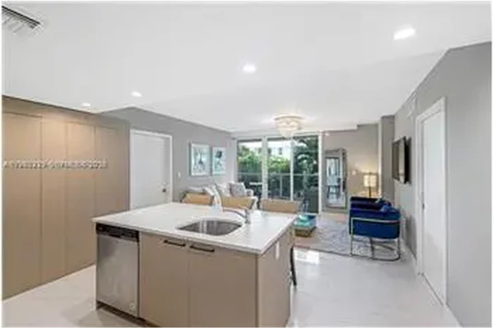 $5250 : Rental property with 2 bedro image 7