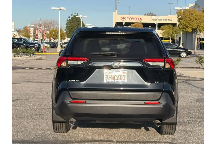 $26566 : Toyota RAV4 2023 LE 4dr SUV image 4