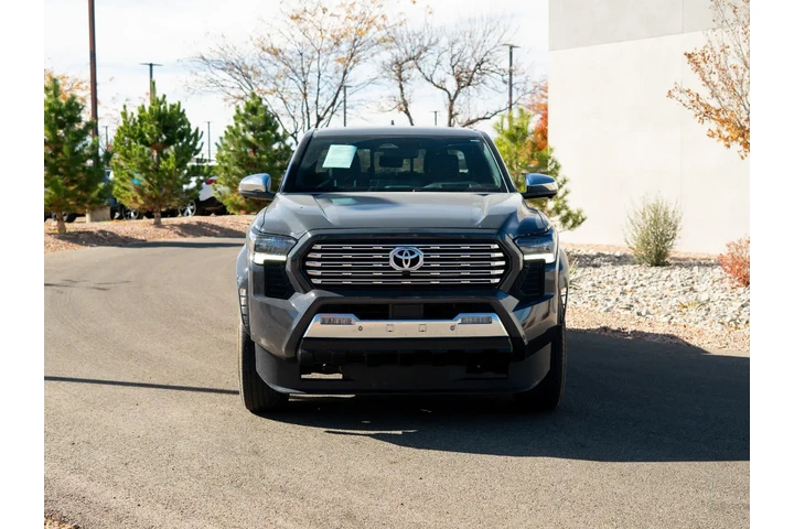 $53214 : 2025 Tacoma Limited image 2