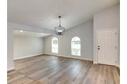 Gorgeous 3 bedroom 2 b en Dallas