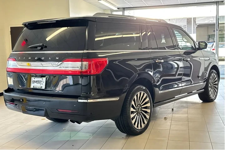 $27855 : Lincoln Navigator L 2019 4x4 image 4