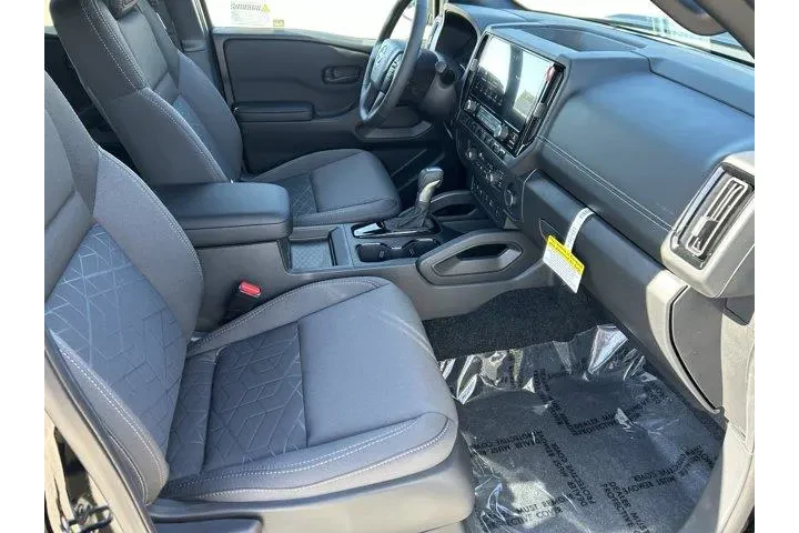 $38035 : Nissan Frontier 2026 4x2 S 4 image 9