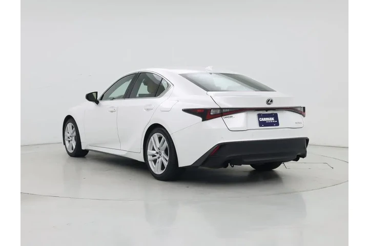 $36998 : Lexus IS 300 2024 4dr Sedan image 2