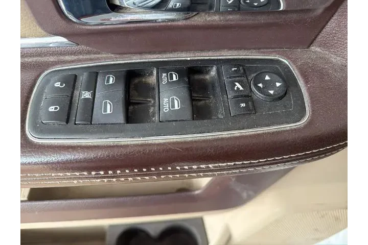 $19125 : Ram 1500 2013 4x4 Laramie 4d image 8