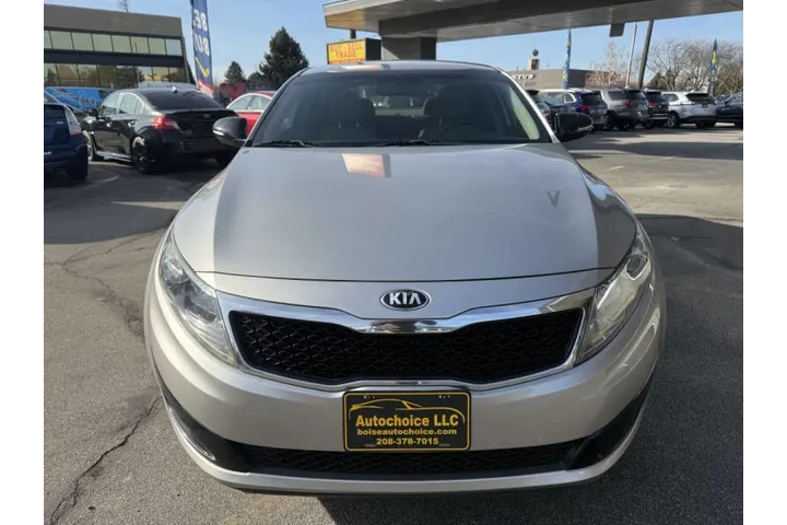 $8200 : 2013 Optima LX image 10