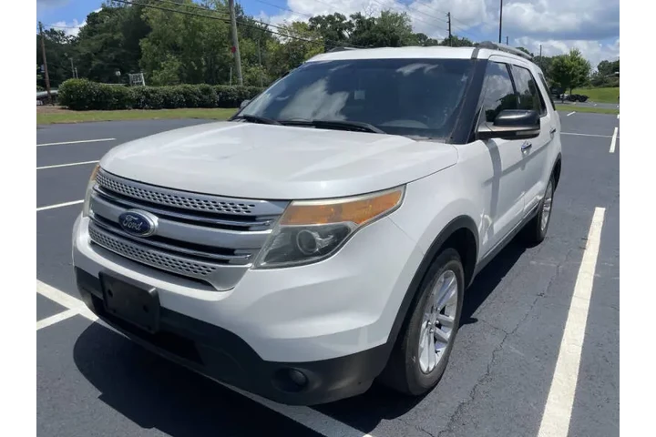 $13000 : 2012 Explorer XLT image 1