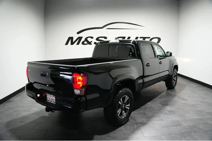 $28761 : 2017 Tacoma image 9