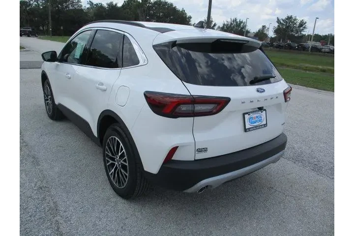 $29995 : Ford Escape Plug-In Hybrid 2 image 5