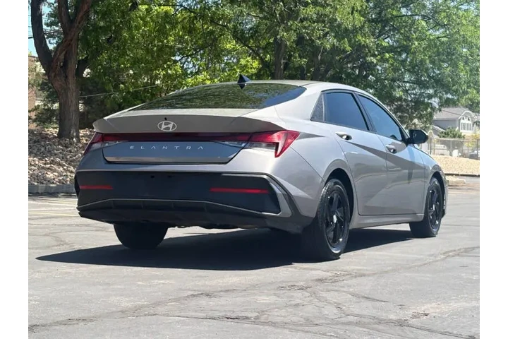 $16900 : 2024 Elantra SE image 5