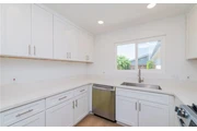 $2175 : 2 Bedroom Home in Los Angeles thumbnail