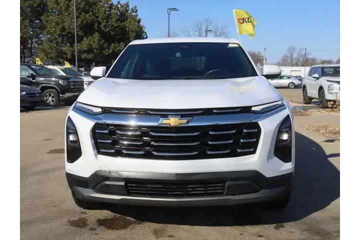 $25377 : Chevrolet Equinox 2025 4x4 L image 2