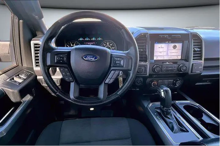 $22500 : Ford F-150 2017 4x4 XLT 4dr image 9