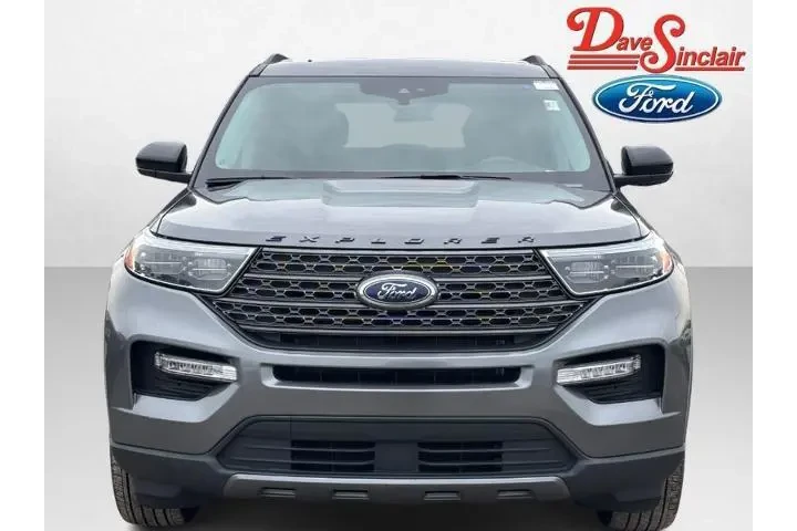 $32777 : Ford Explorer 2023 AWD XLT 4 image 2