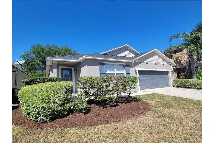 $900 : charming 2-bedroom 1-bed image 1