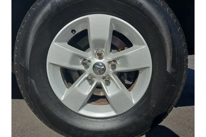 $25995 : Ram 1500 Classic 2020 4x2 Tr image 7