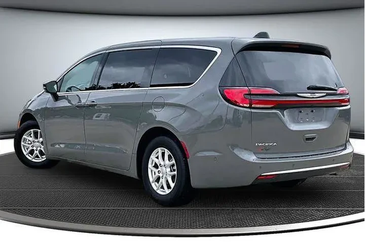 $34000 : Chrysler Pacifica 2025 Selec image 4