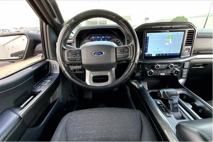 $37801 : Ford F-150 2022 4x4 XL 4dr S image 6