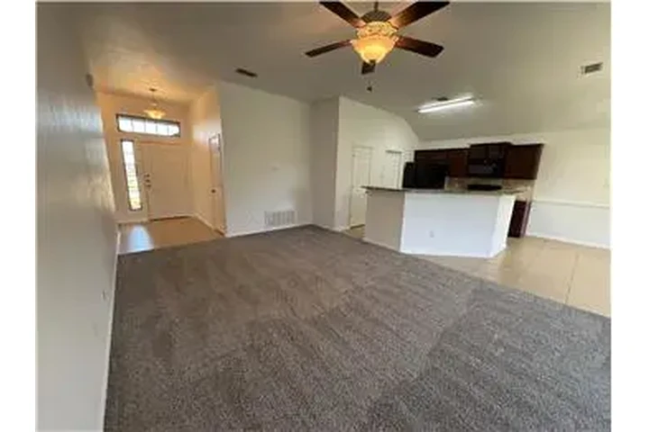 $1700 : Rental property with 3 bedro image 5