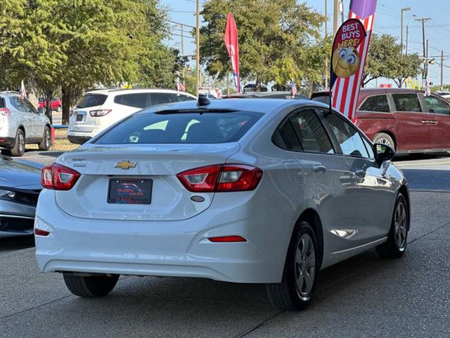 $12999 : 2018 Cruze LS Auto image 9