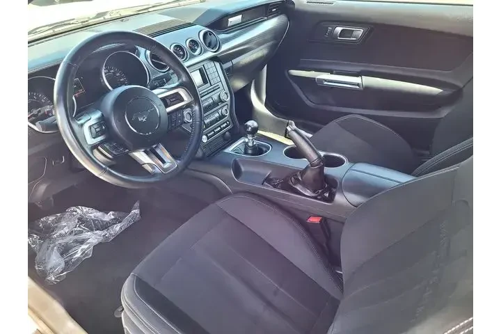 $33888 : Ford Mustang 2018 GT 2dr Fas image 10