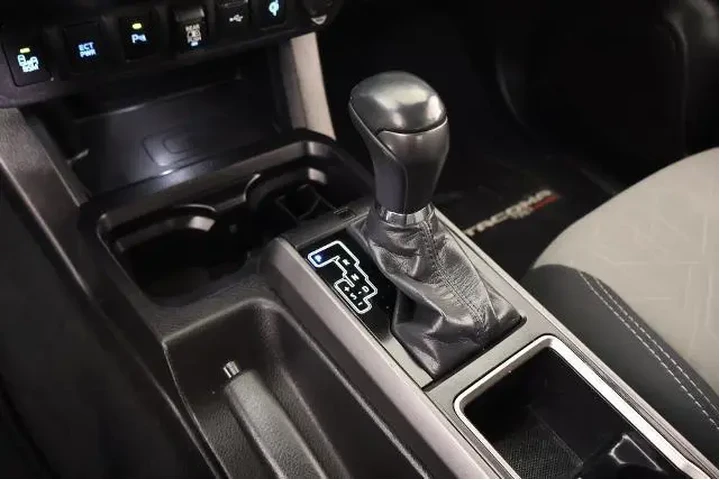 $36532 : Toyota Tacoma 2021 4x4 TRD O image 8