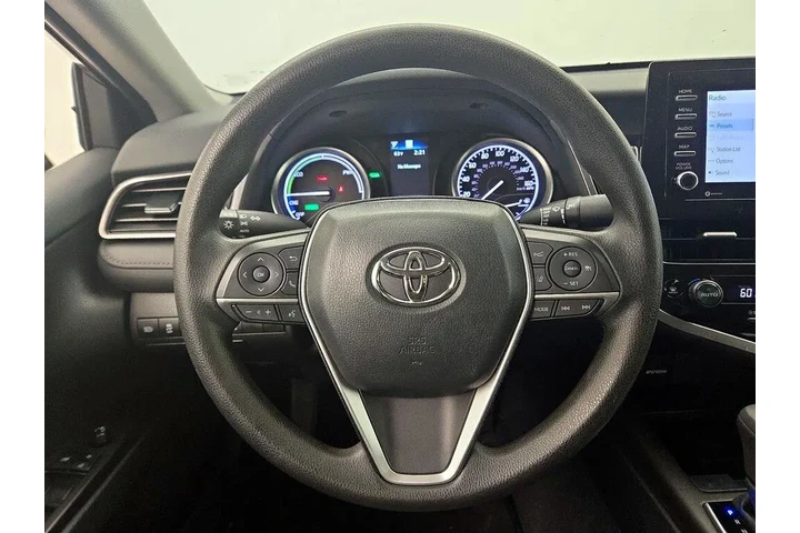 $28998 : Toyota Camry Hybrid 2023 LE image 10