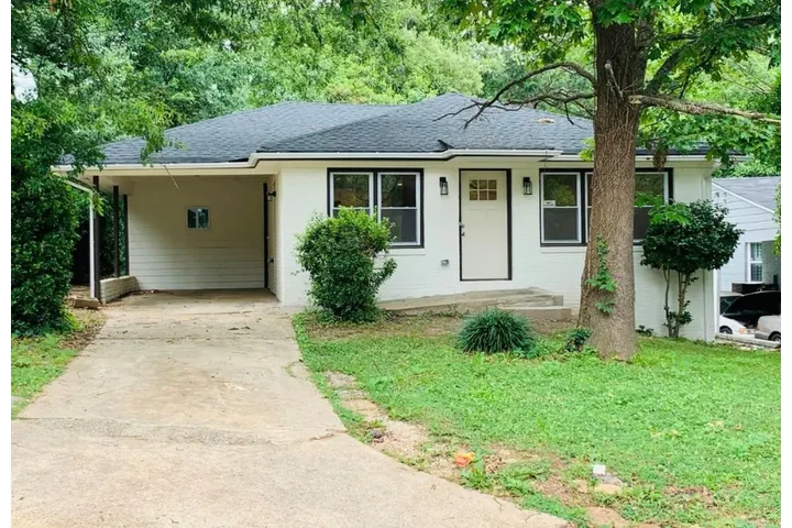 $1900 : 3704 Asbury Ln SW, Atlanta, GA image 2