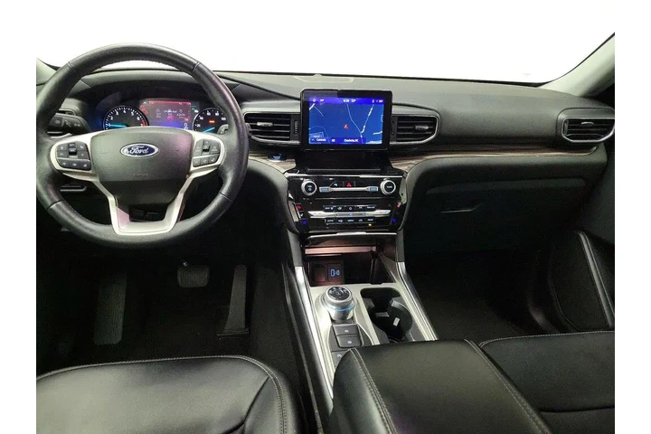 $27998 : Ford Explorer 2023 AWD Limit image 9