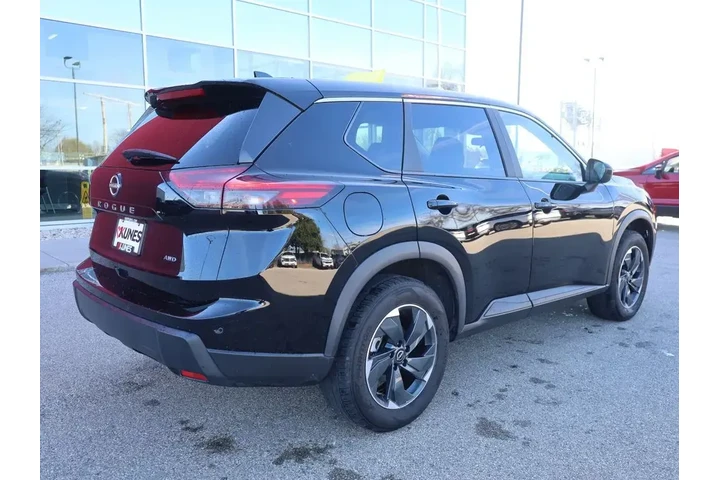 $22477 : Nissan Rogue 2025 AWD SV 4dr image 10