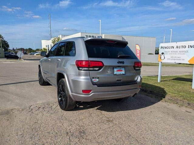 $17990 : 2018 Grand Cherokee Altitude image 4