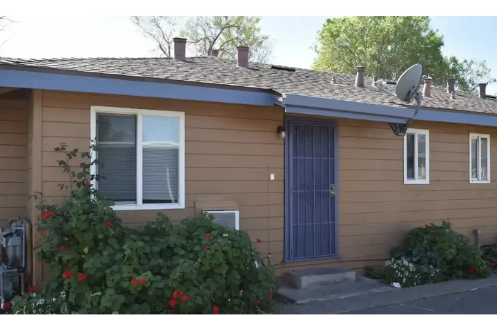 $1200 : Spacious 1BR 1BA $1200 image 5