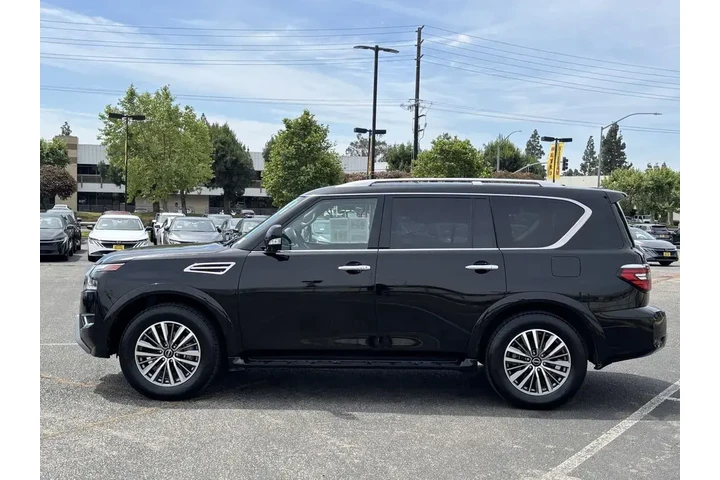 $32999 : Nissan Armada 2024 4x2 SL 4d image 6