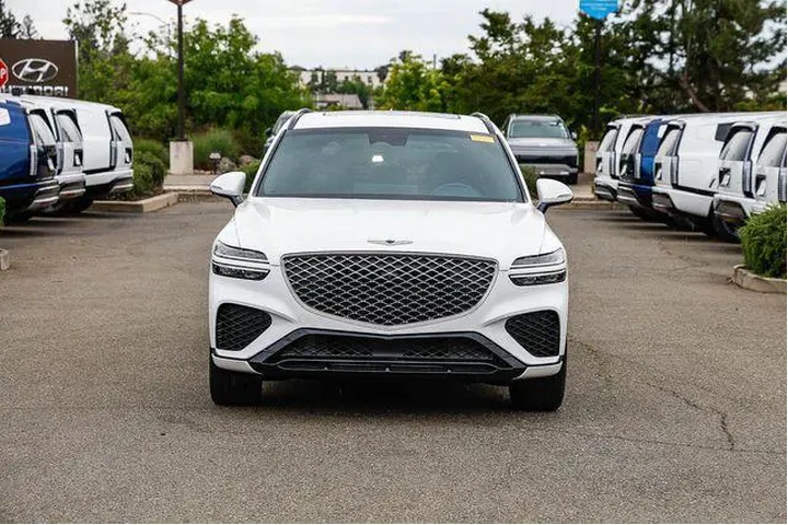 $39991 : Genesis GV70 2023 AWD 2.5T S image 7