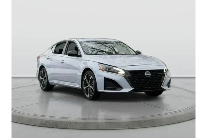 $19495 : Nissan Altima 2025 2.5 SR 4d image 1