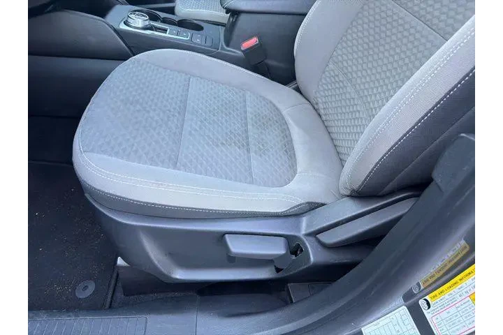 $19992 : Ford Escape 2022 SE 4dr SUV image 7